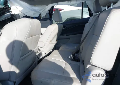 2018 Honda Pilot Touring z USA, uszkodzony, nr VIN 5FNYF6H96JB026791